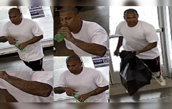 Houston Police Seek Public's Help Identifying Suspect in Aggravated Robbery at Shoe Store
