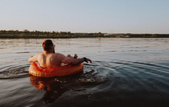 Hundreds Cool Off at Salt River Amid Scorching Arizona Heatwave