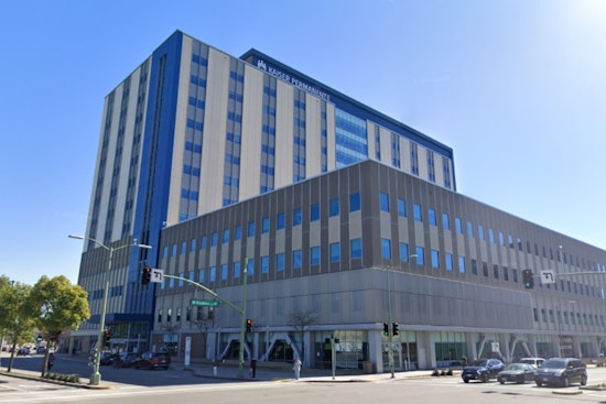 Hundreds of Northern California Kaiser Healthcare Workers Strike for Better Conditions and Patient Care