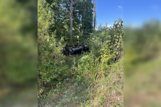 Huntersville First Responders Rush to I-77 Rollover Accident with Two Hospitalized