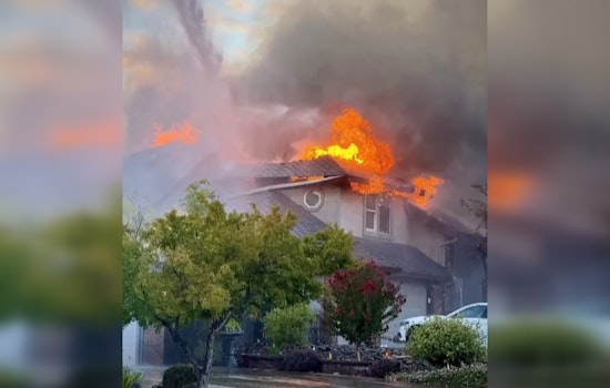 Folsom Police Manage Blaze and Armed Standoff on River Ridge Way, Public Urged to Avoid Area