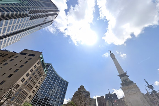 Indianapolis Blanketed by Clouds as Fall Sets In, NWS Predicts Scattered Showers with Mild Temperatures