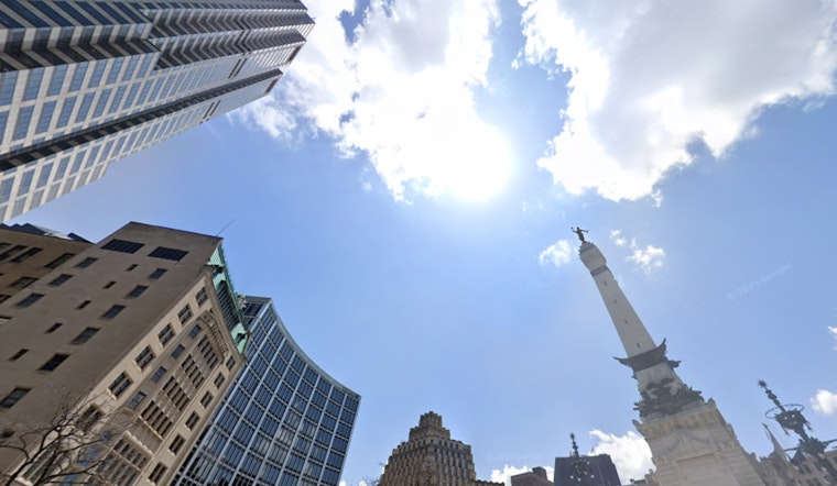Indianapolis Blanketed by Clouds as Fall Sets In, NWS Predicts Scattered Showers with Mild Temperatures