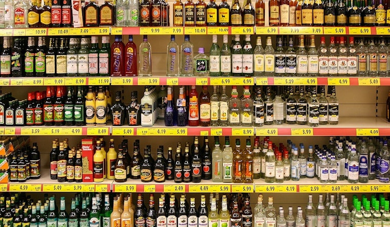 Johnson City Passes Ordinance to Regulate Alcohol Sales Hours in Downtown District