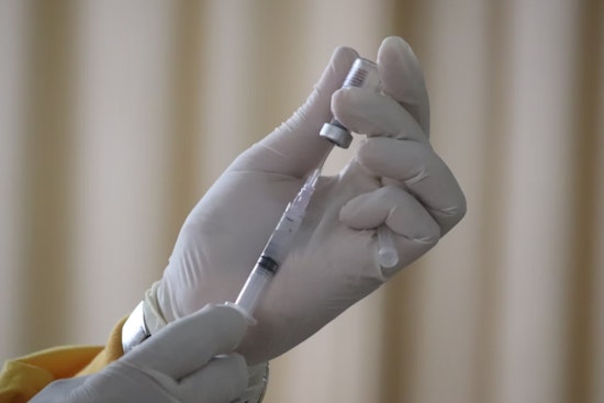Las Vegas Set for New COVID-19 Vaccine Ahead of ACIP Recommendations Amid Rising Virus Levels