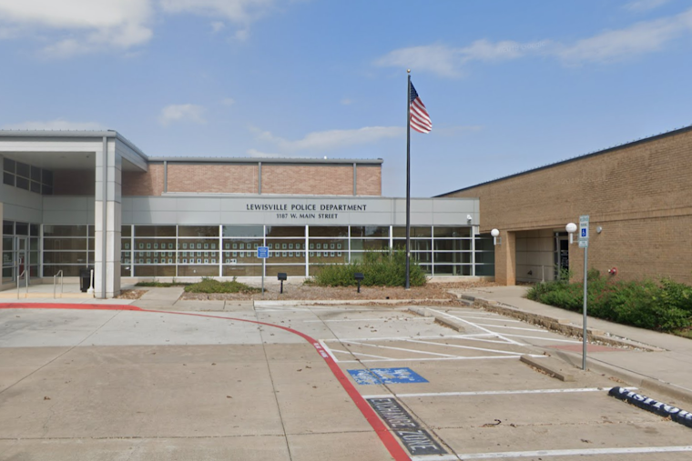 Lewisville Police Department Reports Non-Emergency Line Delays, Urges Residents to Stay on Call