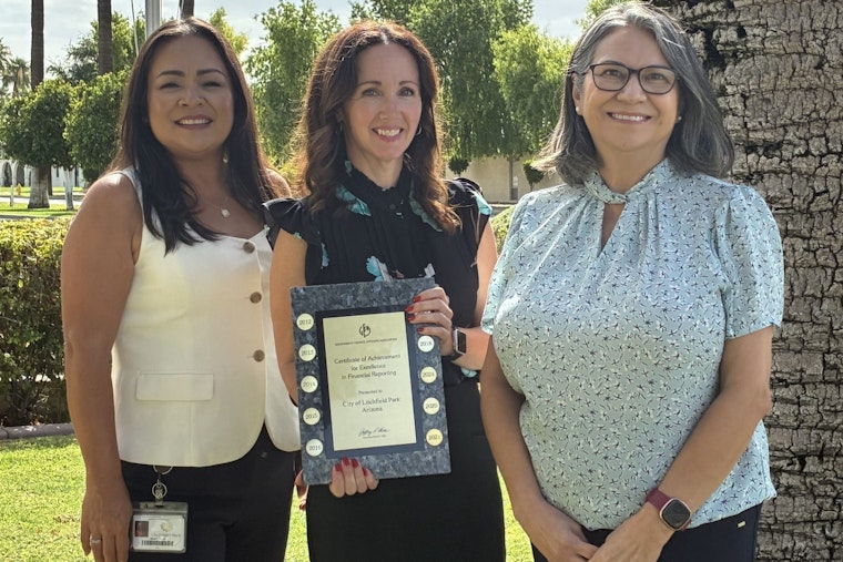 Litchfield Park Receives Prestigious Financial Reporting Award for 27th Year