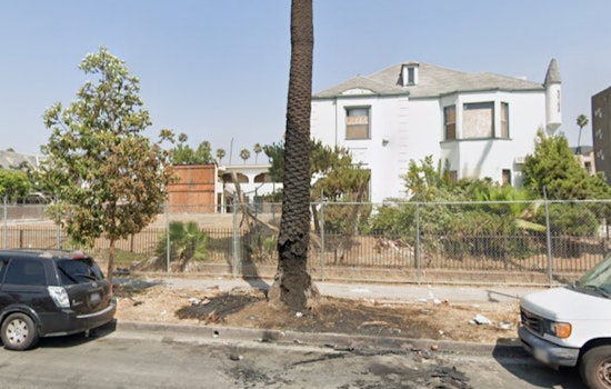 Los Angeles Firefighters Achieve Rapid Knockdown of Blaze at Former School Building in Pico-Union