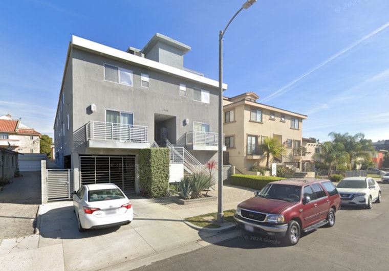 Los Angeles Firefighters Quell Sawtelle Apartment Blaze in Under 30 Minutes, No Injuries Reported