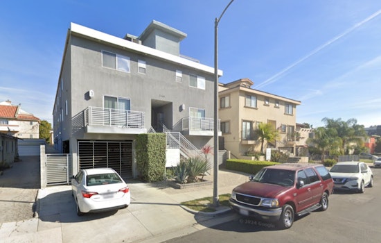 Los Angeles Firefighters Quell Sawtelle Apartment Blaze in Under 30 Minutes, No Injuries Reported
