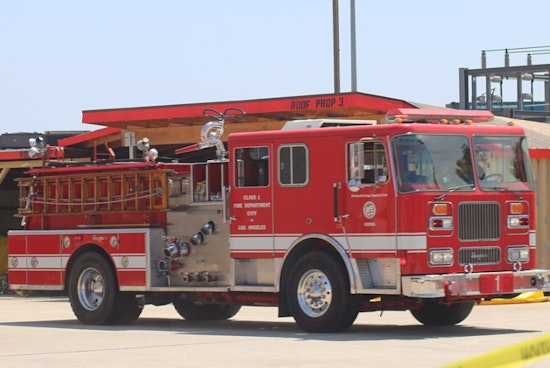 Los Angeles Firefighters Swiftly Control Grass Fire Along 101 Freeway in Boyle Heights