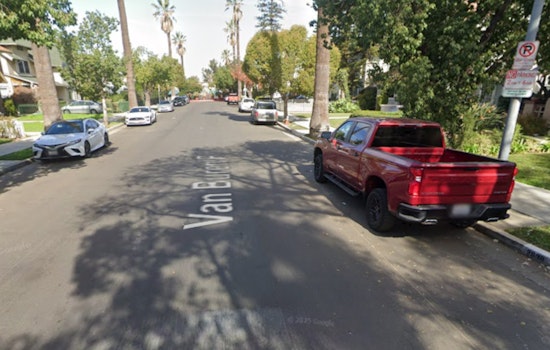 Los Angeles Firefighters Swiftly Extinguish Late-Night Blaze in Adams-Normandie Home