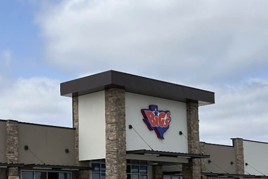 Lotto Frenzy in Fredericksburg as Big's Convenience Store Sells Texas' Gigantic $1.8 Billion Powerball Ticket