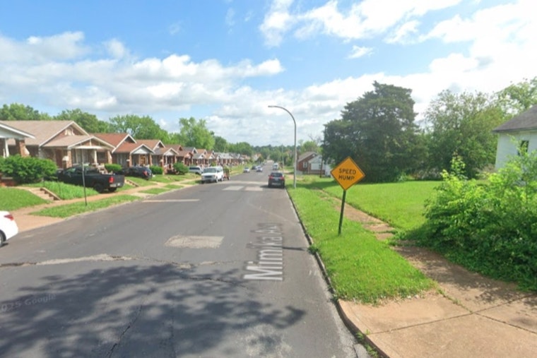 Man Injured in Shooting on Mimika Avenue in Walnut Park East St. Louis as Suspect Remains at Large
