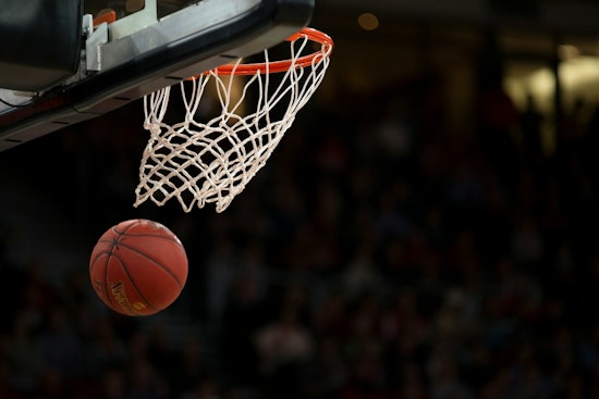 Mercury Takes Lead in Playoff Series with 84-76 Victory Over Lynx in Game 3