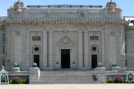 Midshipman Injured During Lockdown at U.S. Naval Academy in Annapolis Amid Threats