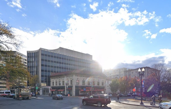 Mild Autumn Weather Delights as Washington D.C. Embraces Sunny Equinox Forecast