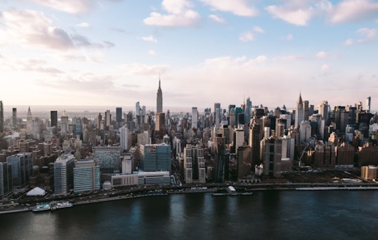 Mild Early Autumn Weather Greets New Yorkers as Light Showers Move Across Boroughs