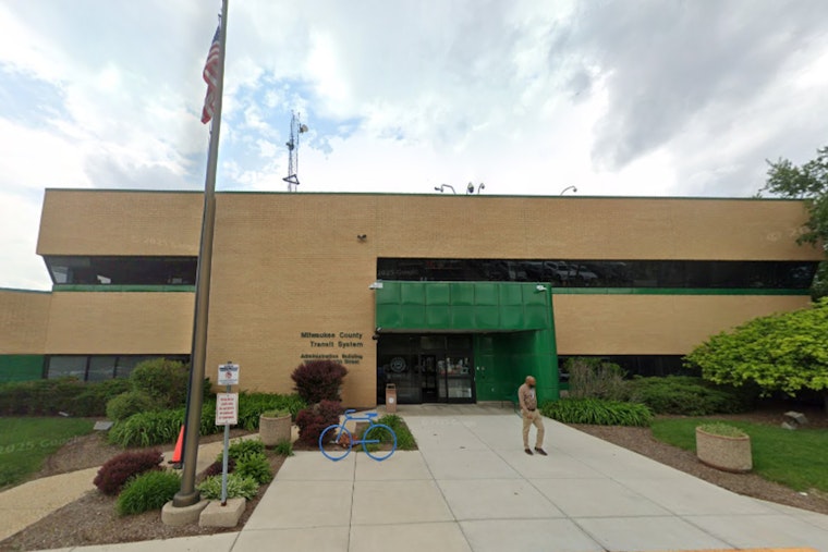 Milwaukee County Scores $8M Federal Grant for Transit Upgrades Including New Buses and Traffic Optimization