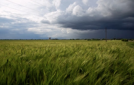 Milwaukee Forecast: Sunny Start to a Week of Showers and Possible Thunderstorms, NWS Advises Caution