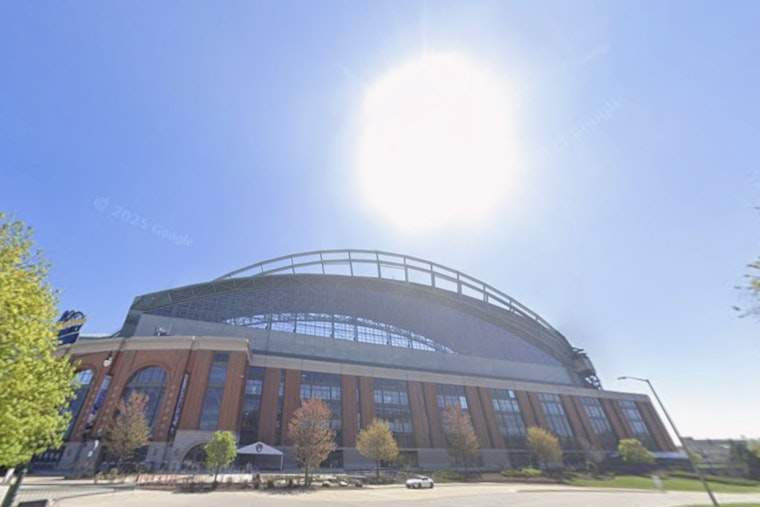 Milwaukee Set for Delightful Fall Week with Sunny Skies and Mild Temperatures