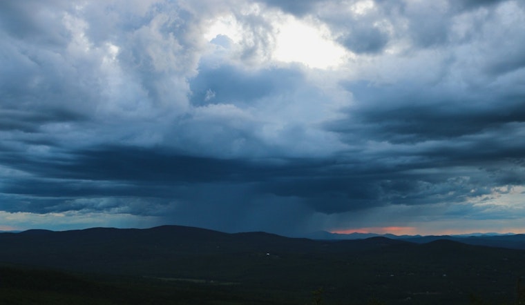 Minneapolis Braces for Mixed Bag of Sunny Spells and Rain Showers This Week