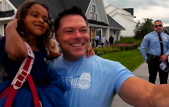Minneapolis Police Honor Fallen Officer's Memory by Escorting His Children to School