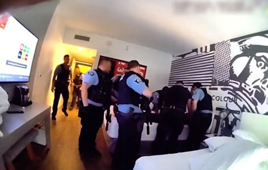Minneapolis Police Safely Diffuse Armed Situation at Downtown Hotel