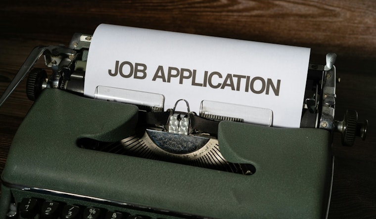 Missouri Employment Fluctuates with Minor Job Losses in August despite Yearly Growth, Unemployment Remains Steady at 4.1%