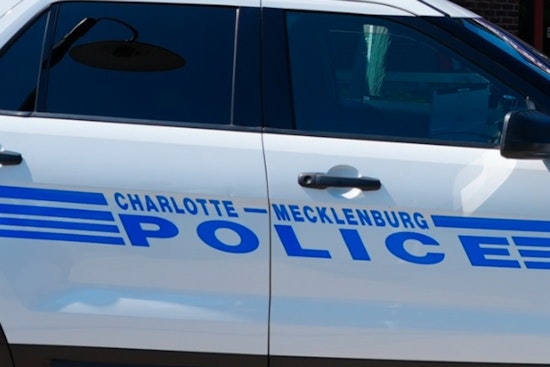 Mystery at Charlotte Douglas International as Deceased Stowaway Found in Plane's Landing Gear