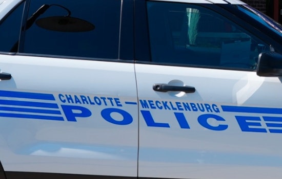 Mystery at Charlotte Douglas International as Deceased Stowaway Found in Plane's Landing Gear