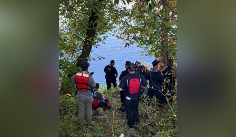 Nashville Authorities Probe After Truck Pulled From Cumberland River, Witness Reports See Person Swimming to Shore