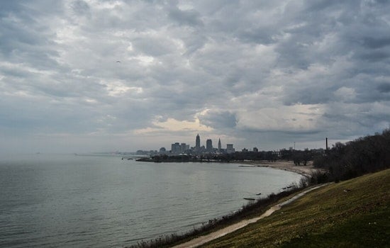 Northern Ohio to Experience Weather Swing: Warm Front Brings Showers and Storm Prospects, Says National Weather Service Cleveland