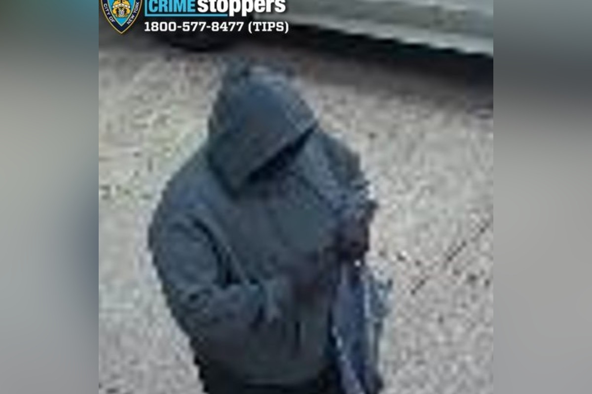 NYPD Launches Manhunt After Elderly Man Robbed at Gunpoint in