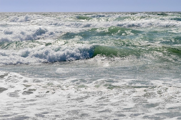 Oahu's Eastern Shorelines Awash with Spectacle as Tropical Storm Kiko Fuels Towering Waves