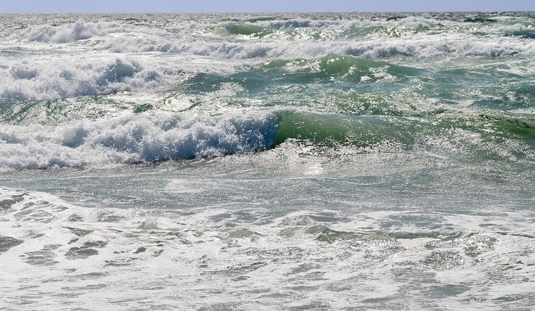 Oahu's Eastern Shorelines Awash with Spectacle as Tropical Storm Kiko Fuels Towering Waves
