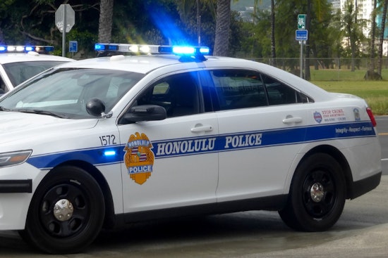 Officer Bitten During Arrest of Wanted Suspect in Waikīkī, Charges Sought