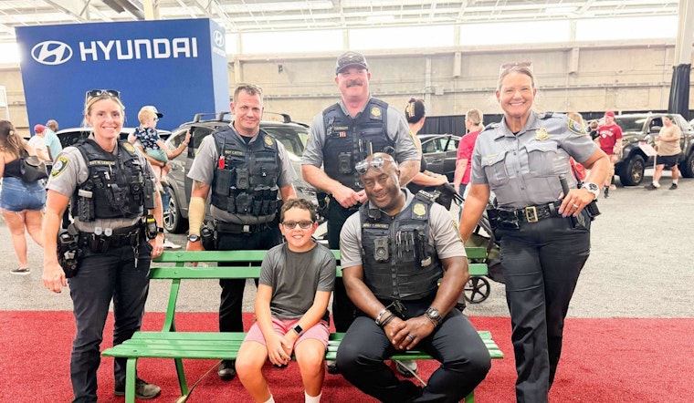Oklahoma City Police Highlight Community Bonding at State Fair with Appreciative Fairgoers