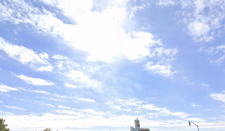 Oklahoma City to Bask in Sunny Skies and Highs in the 90s, NWS Forecasts Mild Gusts and Partly Cloudy Evenings