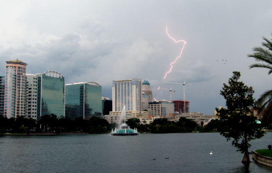 Orlando Braces for Persistent Rain as National Weather Service Warns of Minor Flooding and Thunderstorms