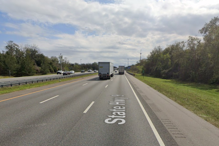Overturned Travel-Trailer on I-95 Near Ormond Beach Causes Injuries and Traffic Delays