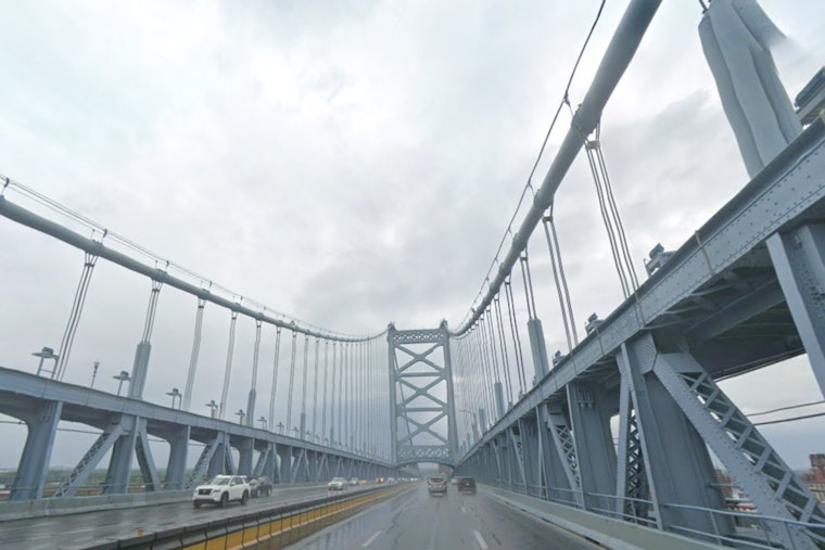 Philadelphia Braces for Evening Showers, Sunny Outlook for Sunday
