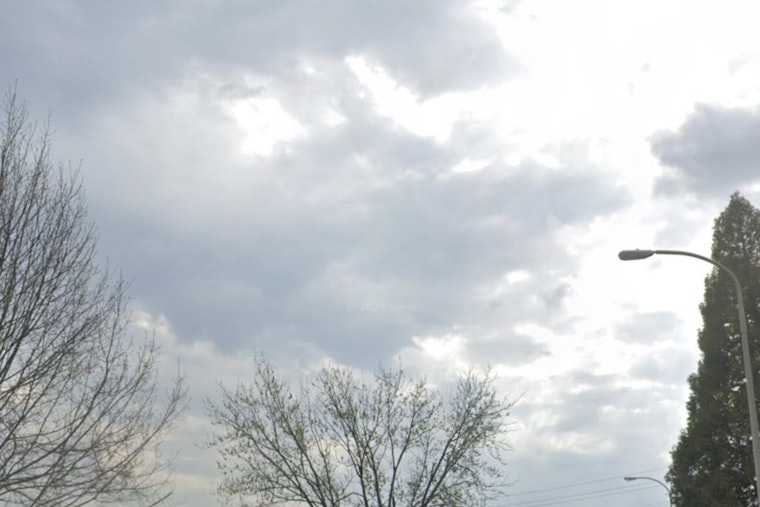 Philadelphia Braces for Weekend Showers and Thunderstorms Before Sunny Respite