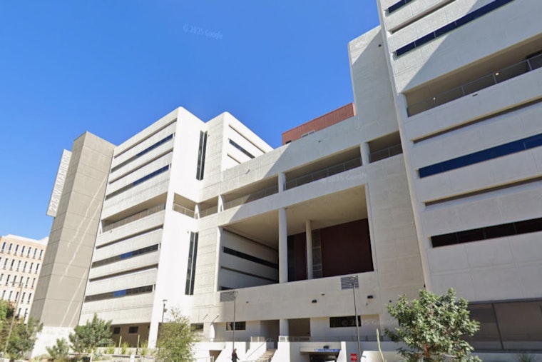 Phoenix Father Indicted for Child Abuse and Weapons Misconduct in Daughter's Fatal Shooting