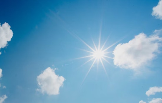 Phoenix to See Persistent Heat with Clear Skies as Temperatures Soar Above 100 Degrees