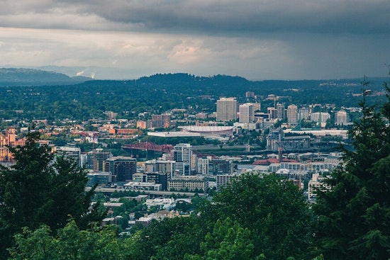 Portland Faces Weekend Showers Followed by Sunny Week Ahead, Says National Weather Service