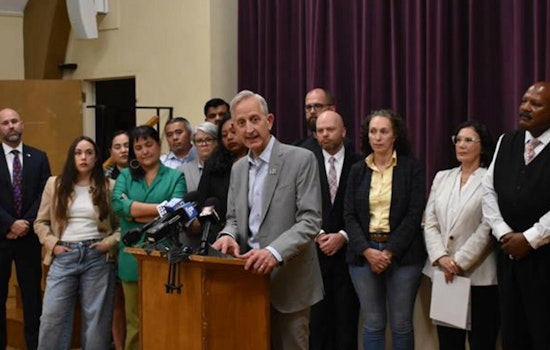 Portland Leaders Unite in Plea for Peace Amid Federal Agents' Arrival at ICE Facility