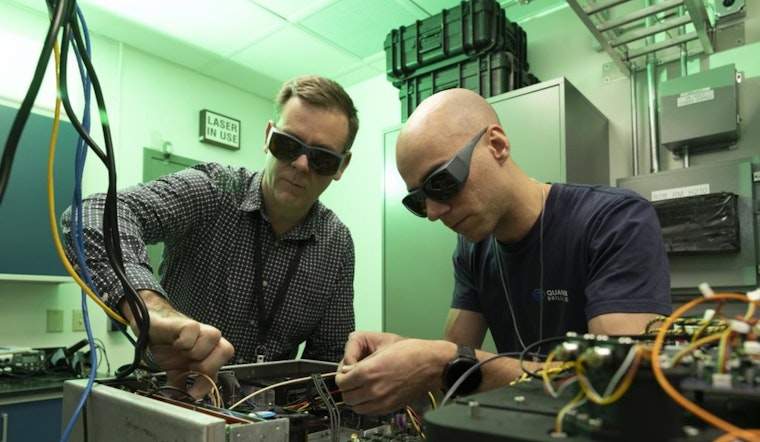 Oak Ridge Unveils World's First Room-Temperature QPU Cluster, Quantum