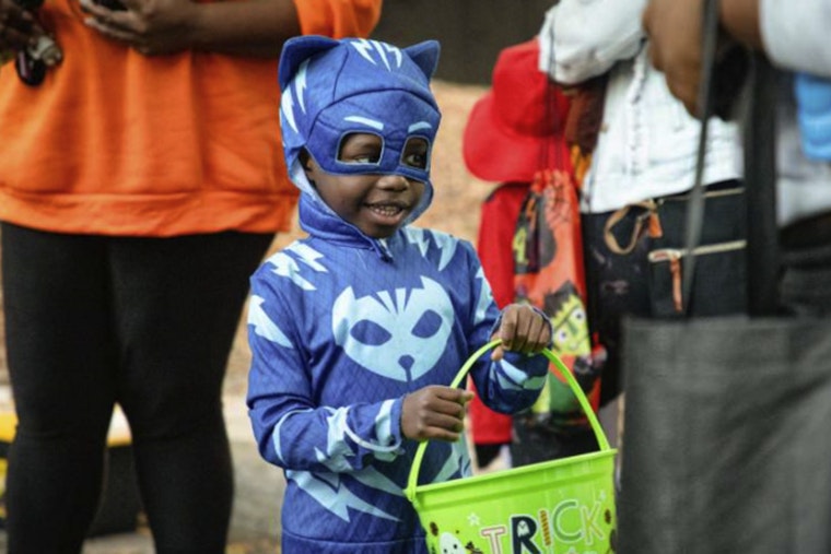 Raleigh's Lake Lynn Community Center to Host Family-Friendly Trunk-Or-Treat Halloween Event