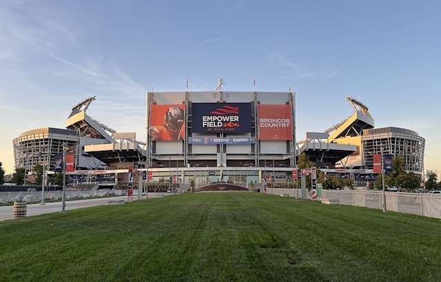 Rookie Cam Ward Leads Titans Against Stout Broncos Defense in NFL Season Opener at Mile High